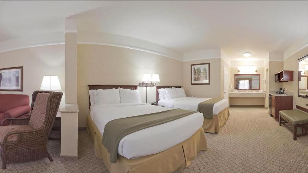 Holiday Inn Express Hotel & Suites San Dimas By Ihg Екстериор снимка