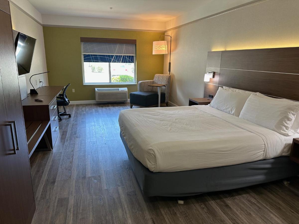 Holiday Inn Express Hotel & Suites San Dimas By Ihg Екстериор снимка