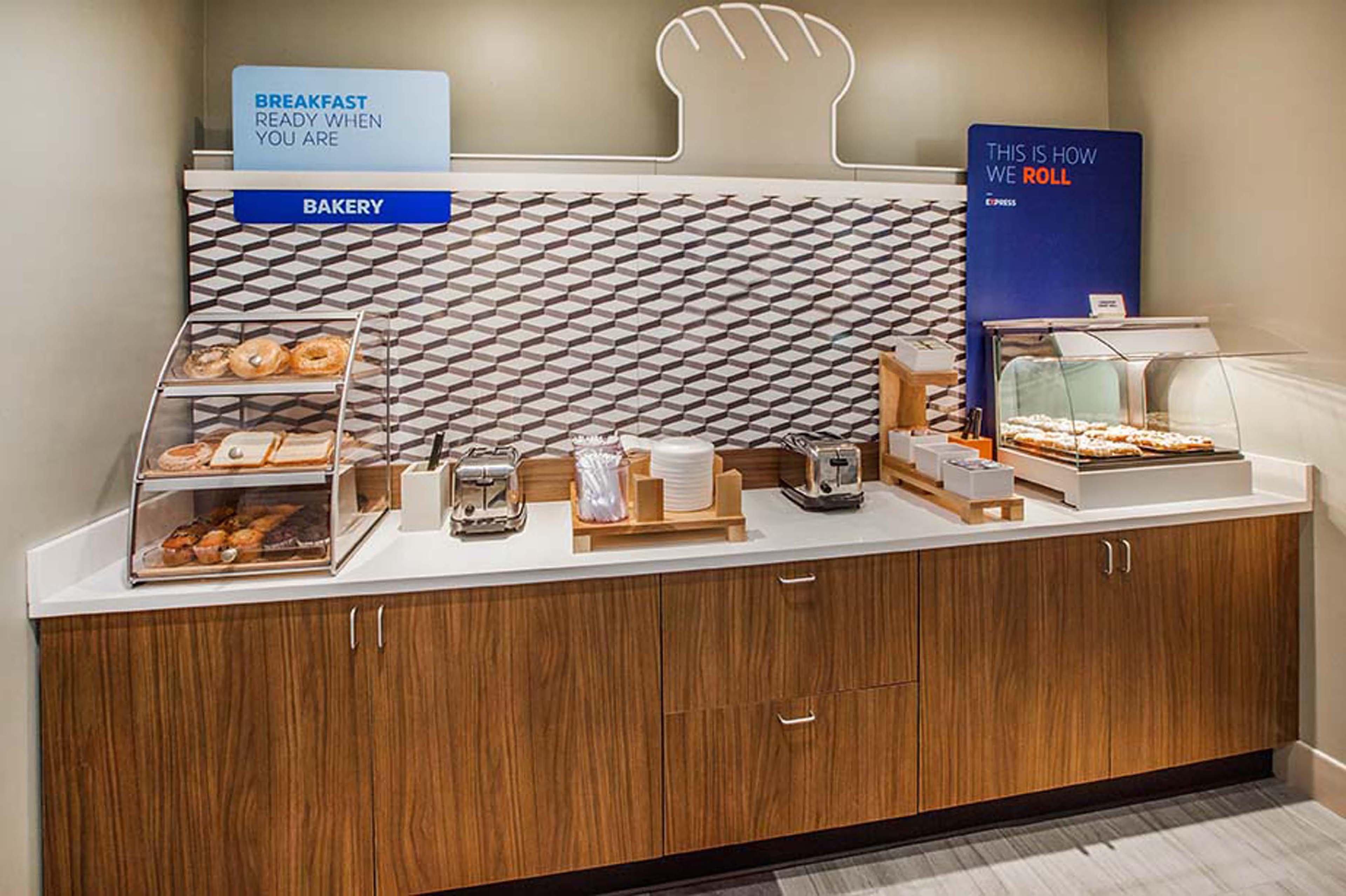Holiday Inn Express Hotel & Suites San Dimas By Ihg Екстериор снимка