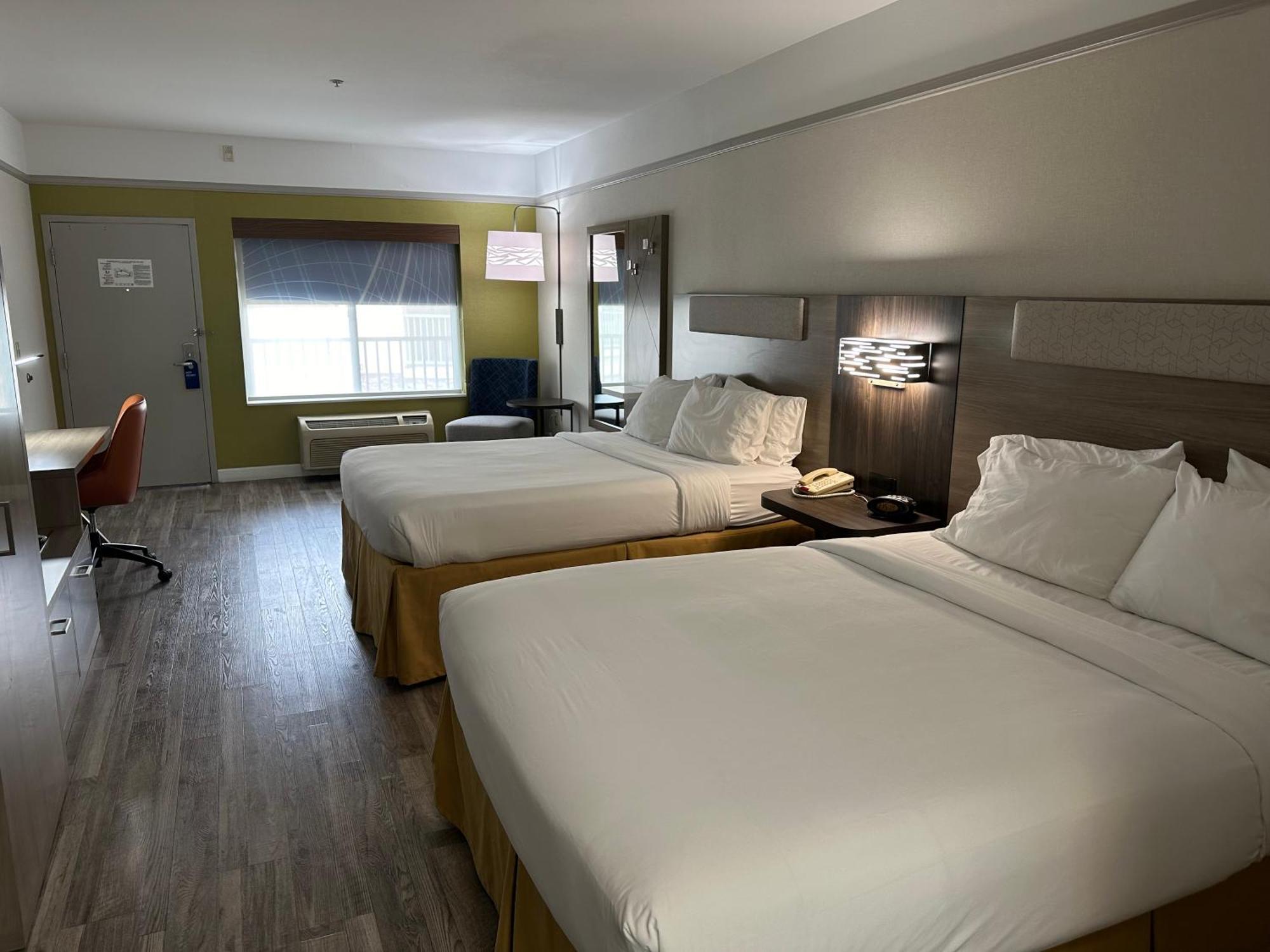 Holiday Inn Express Hotel & Suites San Dimas By Ihg Екстериор снимка